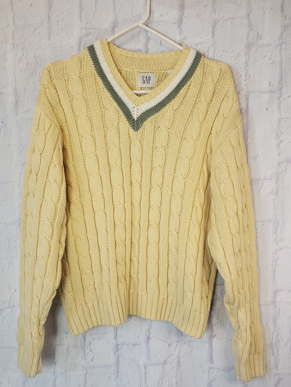 Vintage GAP Preppy V-Neck Cableknit Unisex Sweater Small Rare Find